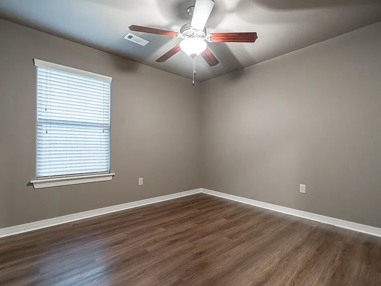 3064 Raven Ln — Photo 13