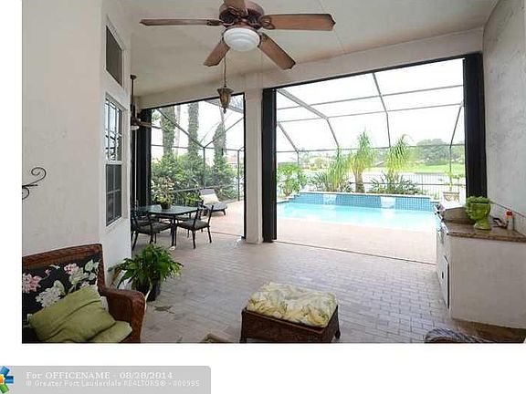 3rd image of 2723 Oakbrook Dr