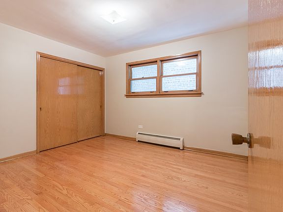 4th image of 5451 W Sunnyside Ave