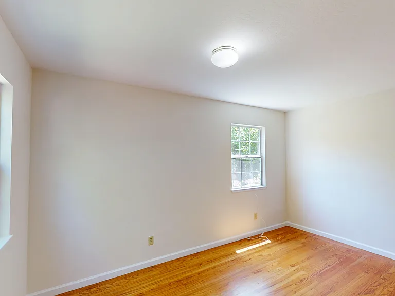 796 Clara Dr — Photo 16