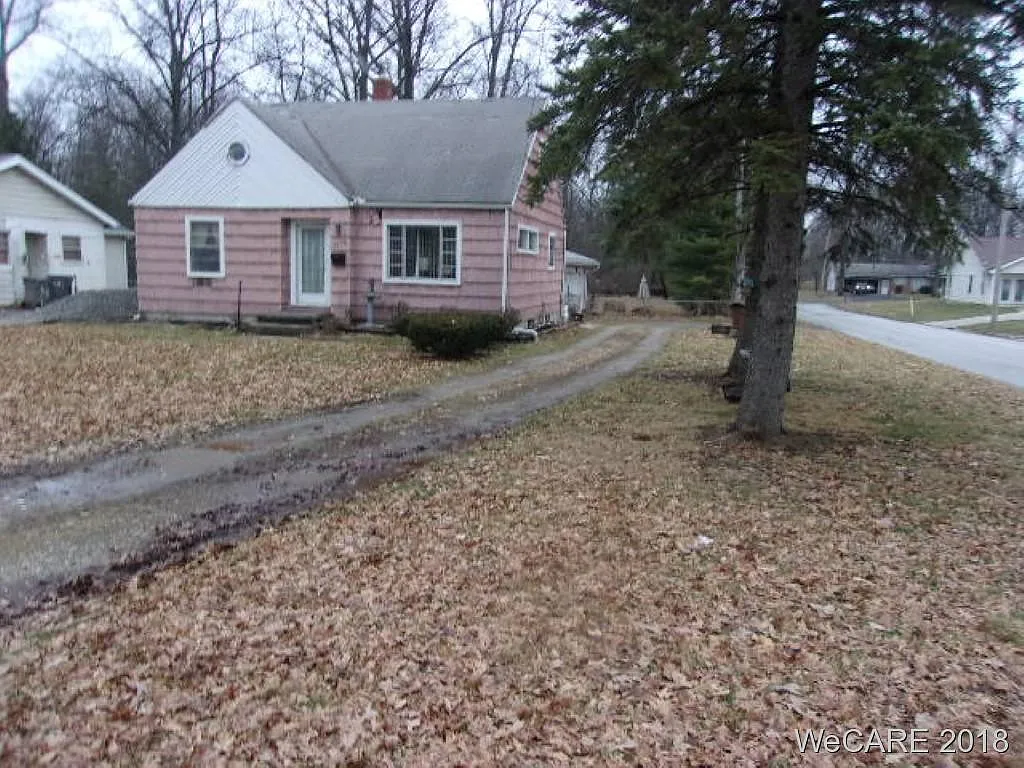1500 Latham Ave photo 1