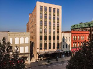 212 N Center St UNIT 502, Bloomington, IL 61701