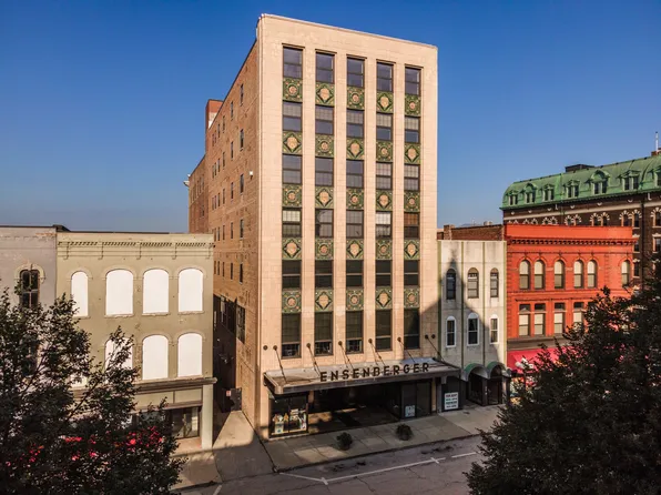 212 N Center St Unit 502, Bloomington, IL 61701