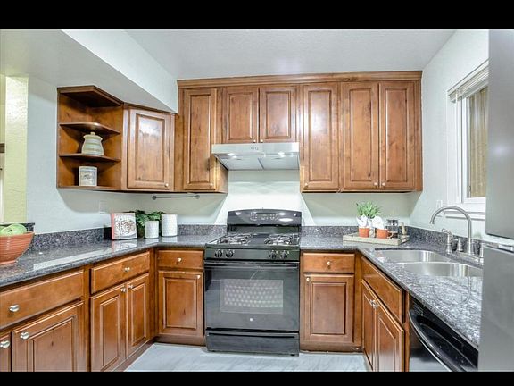 Kitchen (Angle 1)