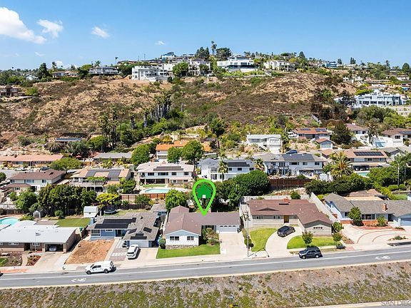 3rd image of 6626 Del Cerro Blvd