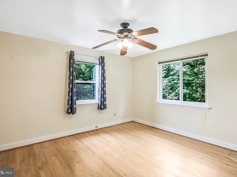 7030 Donna Cir — Photo 12