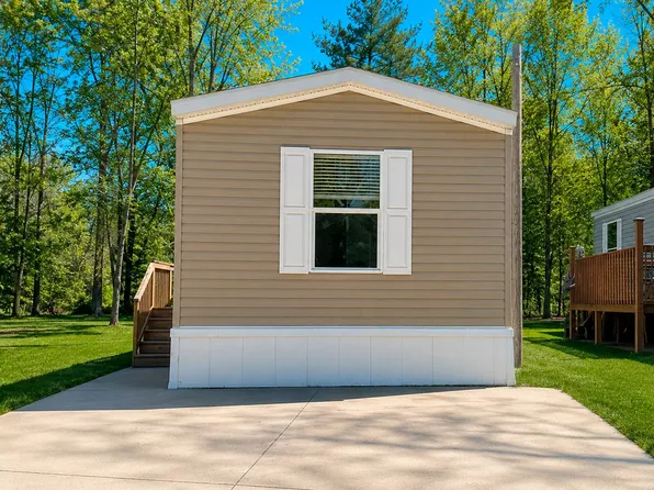 337 Lakeside Dr Lot 12, Delton, MI 49046