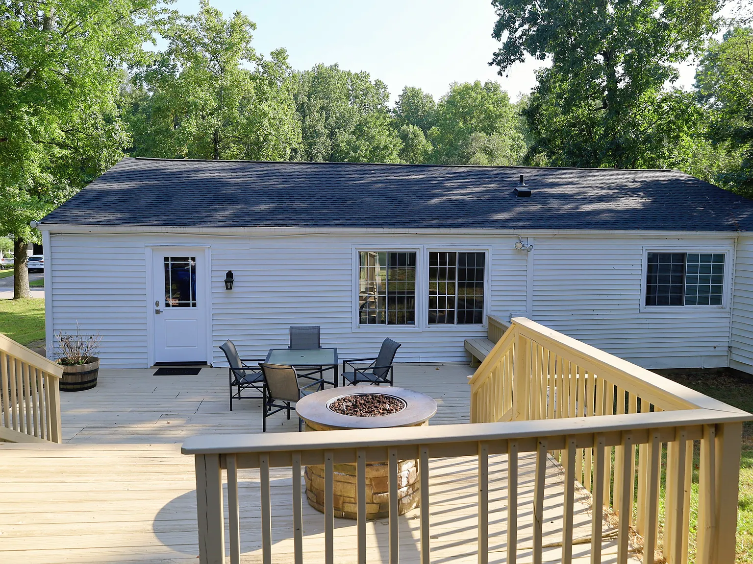 3 bed, 1461 sqft, $2,499 — Photo 3