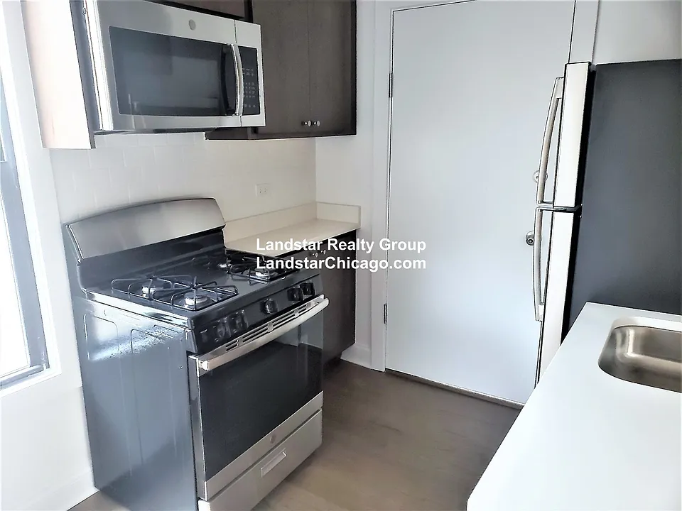 2641 N Spaulding Ave #2E