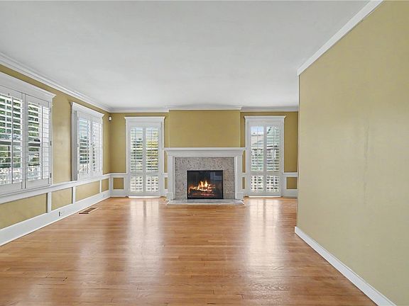 3rd image of 173 S Meridith Ave