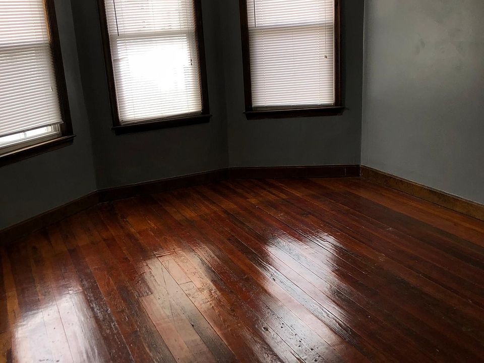 2nd image of 358 Earle St #2