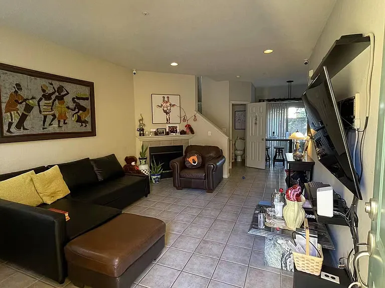 1nd Floor Living Room