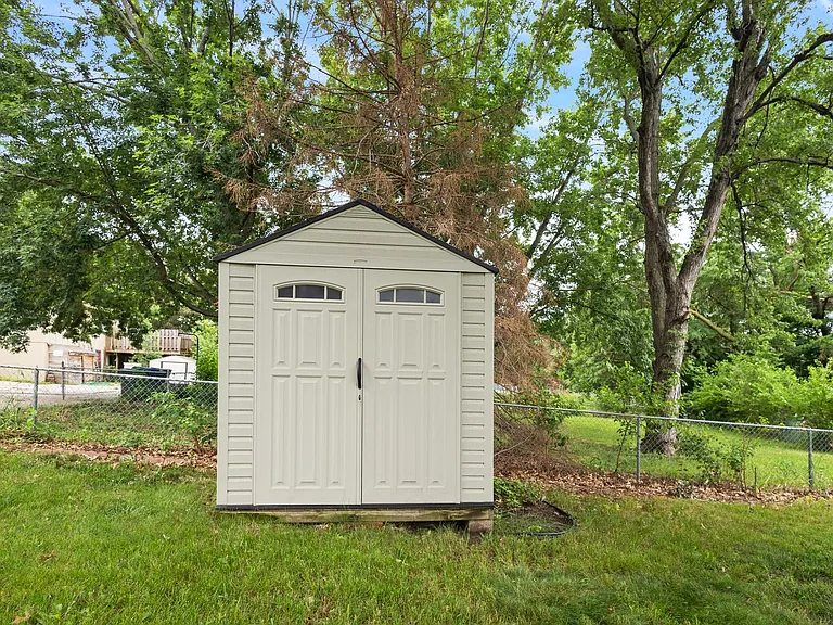 5049 Grassridge Rd — Photo 25