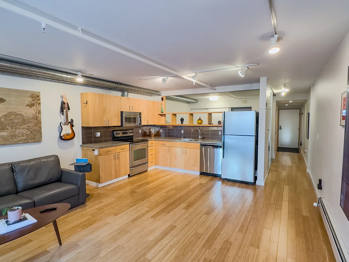 Building Photo - 2015 Terry Ave #202