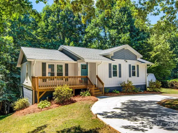232 Cedar Forest Loop, Hickory, NC 28601