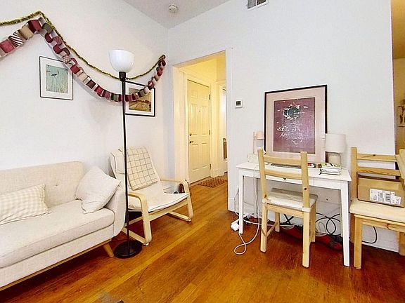 3rd image of 4649 N Malden St #4653-1E