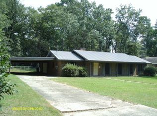 1406 Hiawatha Dr, Dothan, AL 36303