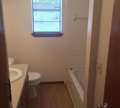 5th image of 423 W 12th Ave #423