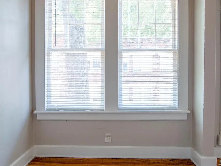 678 Somerset Ter NE #10 — Photo 9