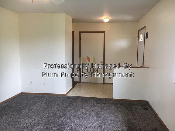 3rd image of 5545 Riverview Dr S