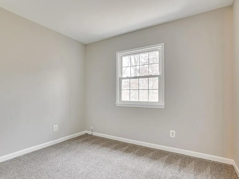 14704 Cardigan Sq — Photo 6
