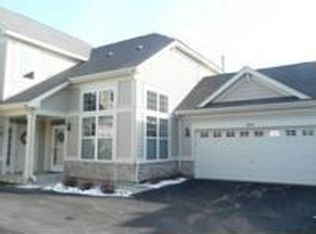 1861 Foxridge Ct, Aurora, IL 60502