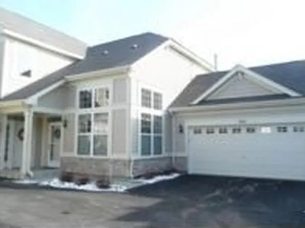 1861 Foxridge Ct, Aurora, IL 60502