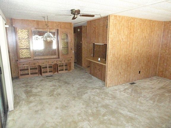 5th image of 17052 Esperanza Dr