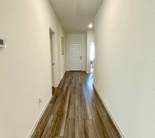 35 Glen Crossing Rd — Photo 24