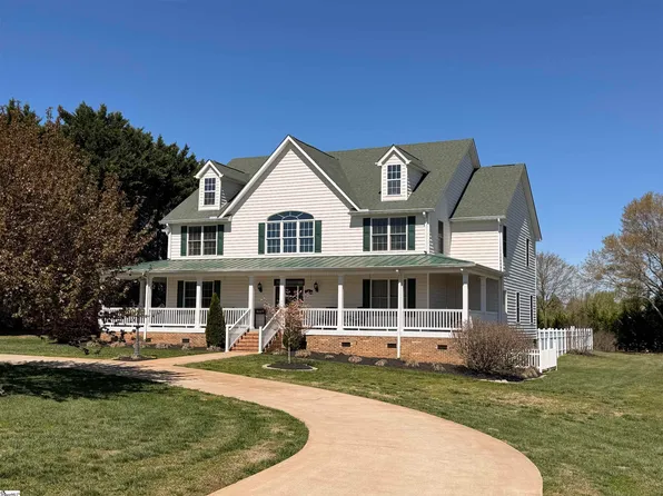 323 Waters Rd, Taylors, SC 29687