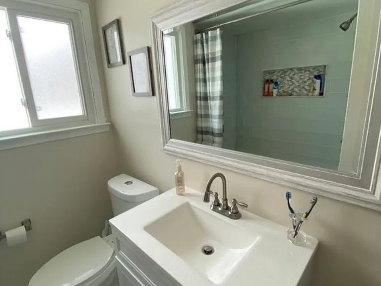 722 Symes Ave — Photo 3