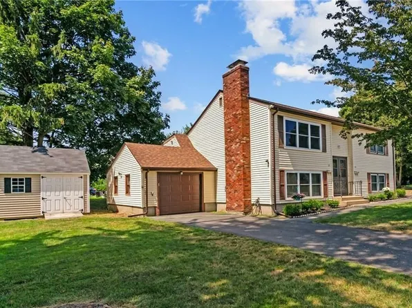 25 High St, Warwick, RI 02886