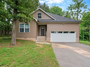 514 Sweeney Ln, Bowling Green, KY 42101