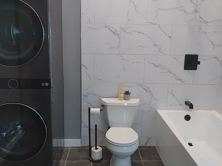 17 N Elizabeth St #2R — Photo 8