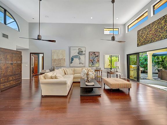 5th image of 9324 NW 50th Doral Cir N #9324
