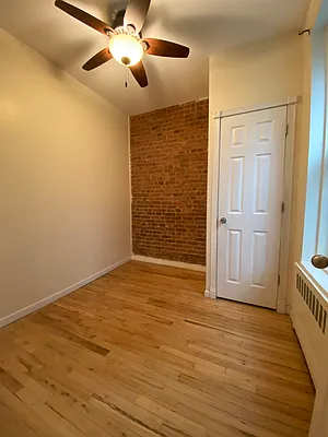 Rented by Compass | media 9