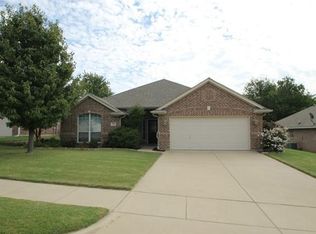 7513 Whitestone Ranch Rd, Benbrook, TX 76126