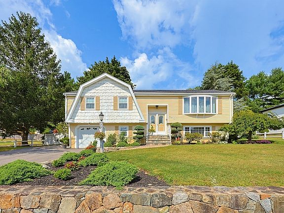 4th image of 80 Joanne Rd