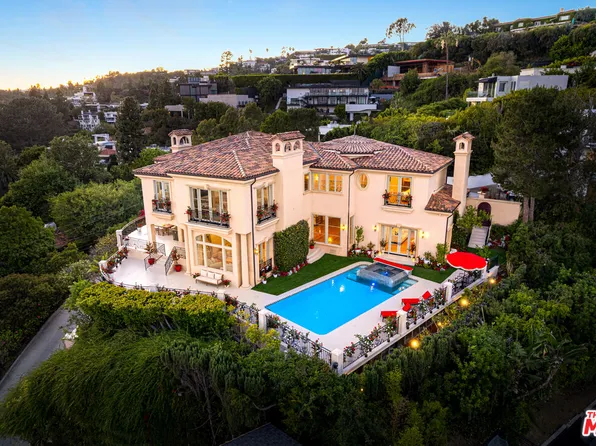 1260 St Ives Pl, Los Angeles, CA 90069