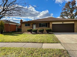 31551 Rosenbusch Dr, Warren, MI 48088