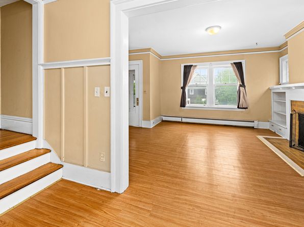 1601-03 E Superior St #1601