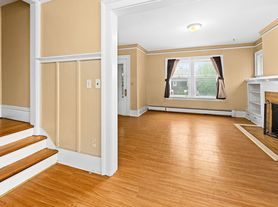 1601-03 E Superior St