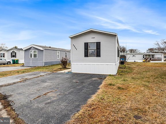 4th image of 1211 Donna Marie Way
