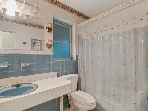 4840 Pineaire Lane, West Palm Beach, FL 33417