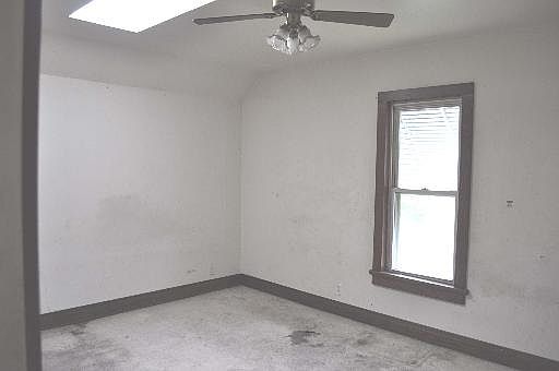 3rd image of 3011 S Gideon Ave