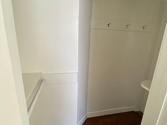 3rd image of 711 Leavenworth St #37
