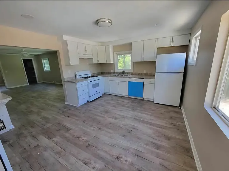 2672 Massillon Rd #B — Photo 2