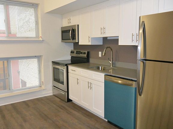 2nd image of 21 S Strawberry St APT 1A