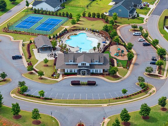 5th image of 205 Skylyn Rdg