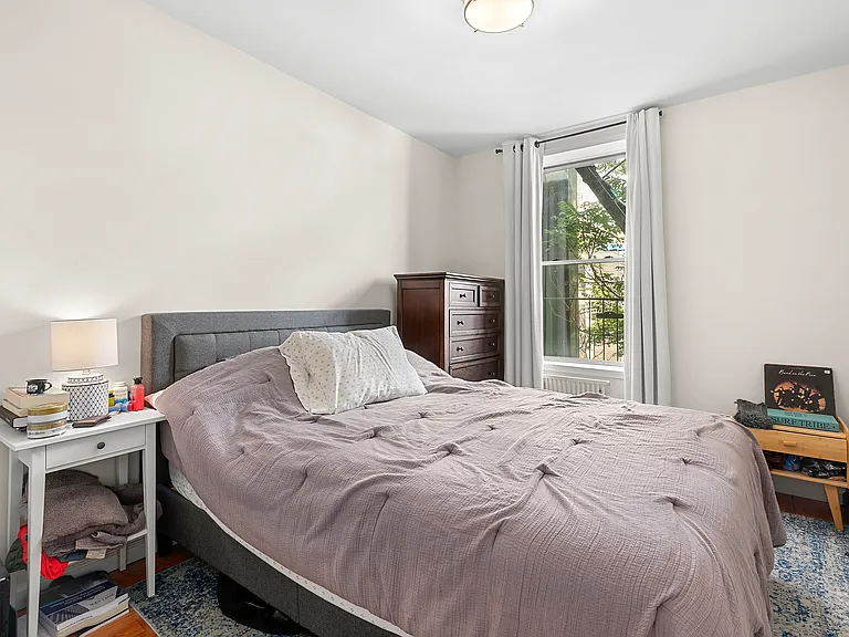 204 9th Ave #5R — Photo 3